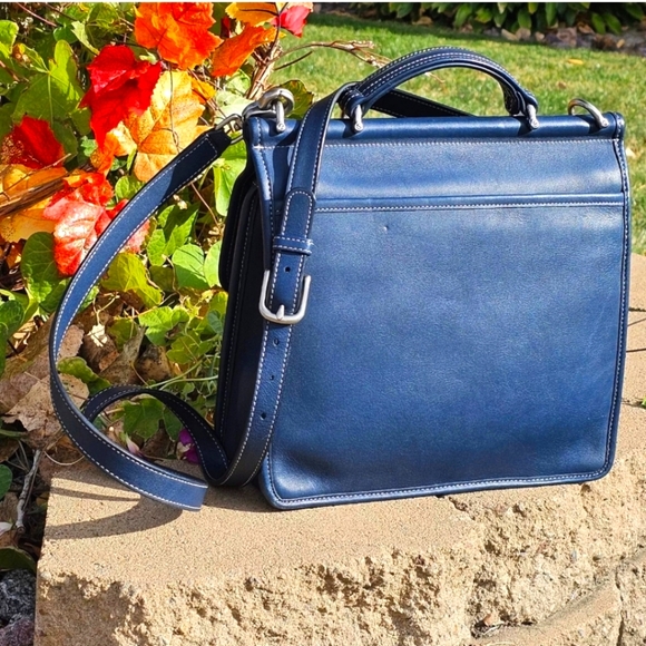 Vintage Coach Willis Crossbody Shoulder Bag 9927 ( Royal / Deep Ocean Blue ) - Picture 8 of 11